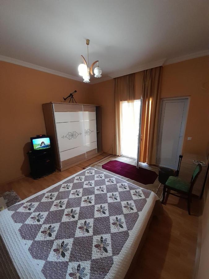 Kemeni Garden Hotel Batumi Luaran gambar