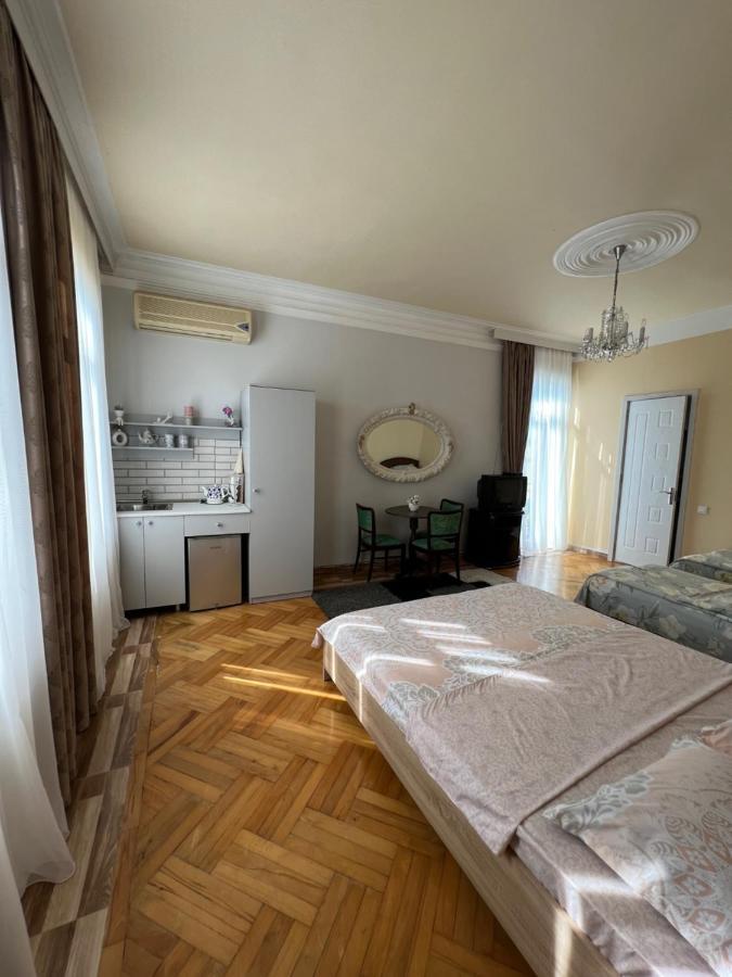 Kemeni Garden Hotel Batumi Luaran gambar
