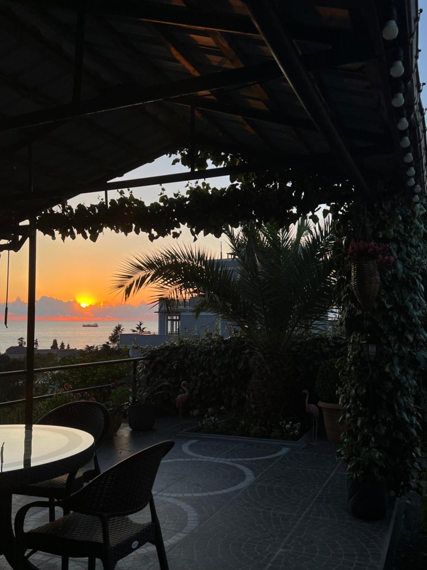 Kemeni Garden Hotel Batumi Luaran gambar