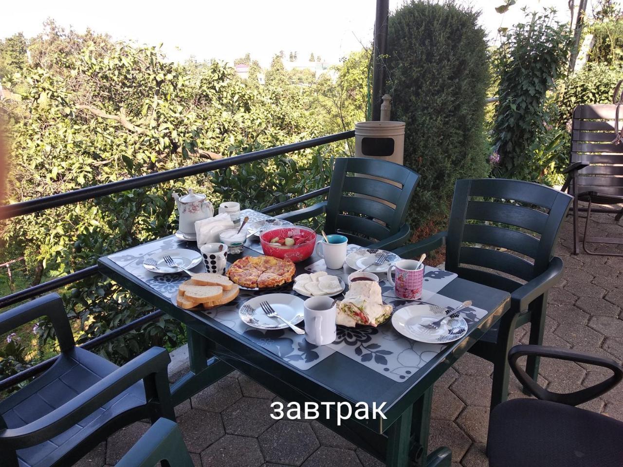 Kemeni Garden Hotel Batumi Luaran gambar